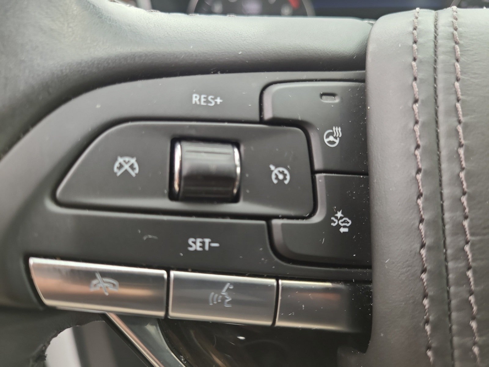 2023 Cadillac XT6 FWD Premium Luxury, Platinum, tech, driver assist