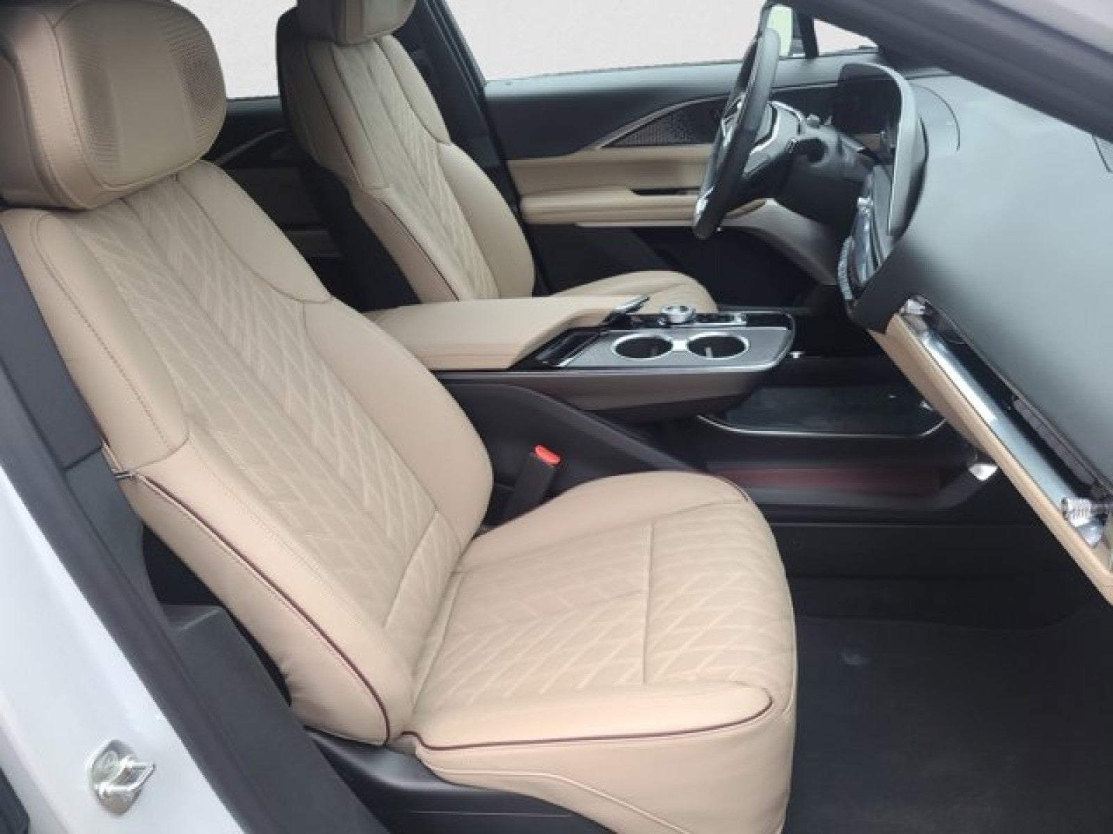 2024 Cadillac LYRIQ Sport 3 AWD, Nappa leather, $81k MSRP