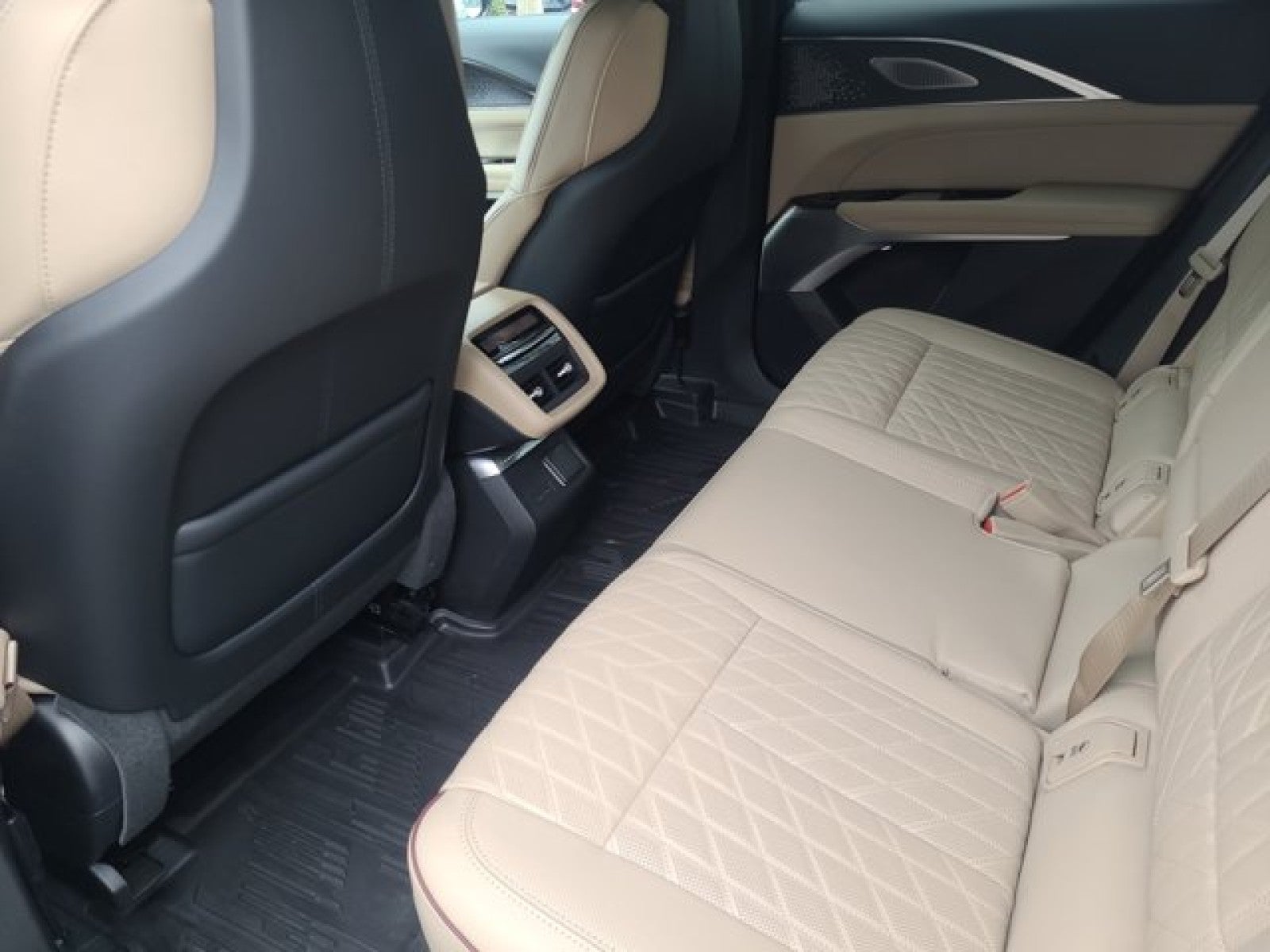 2024 Cadillac LYRIQ Sport 3 AWD, Nappa leather, $81k MSRP