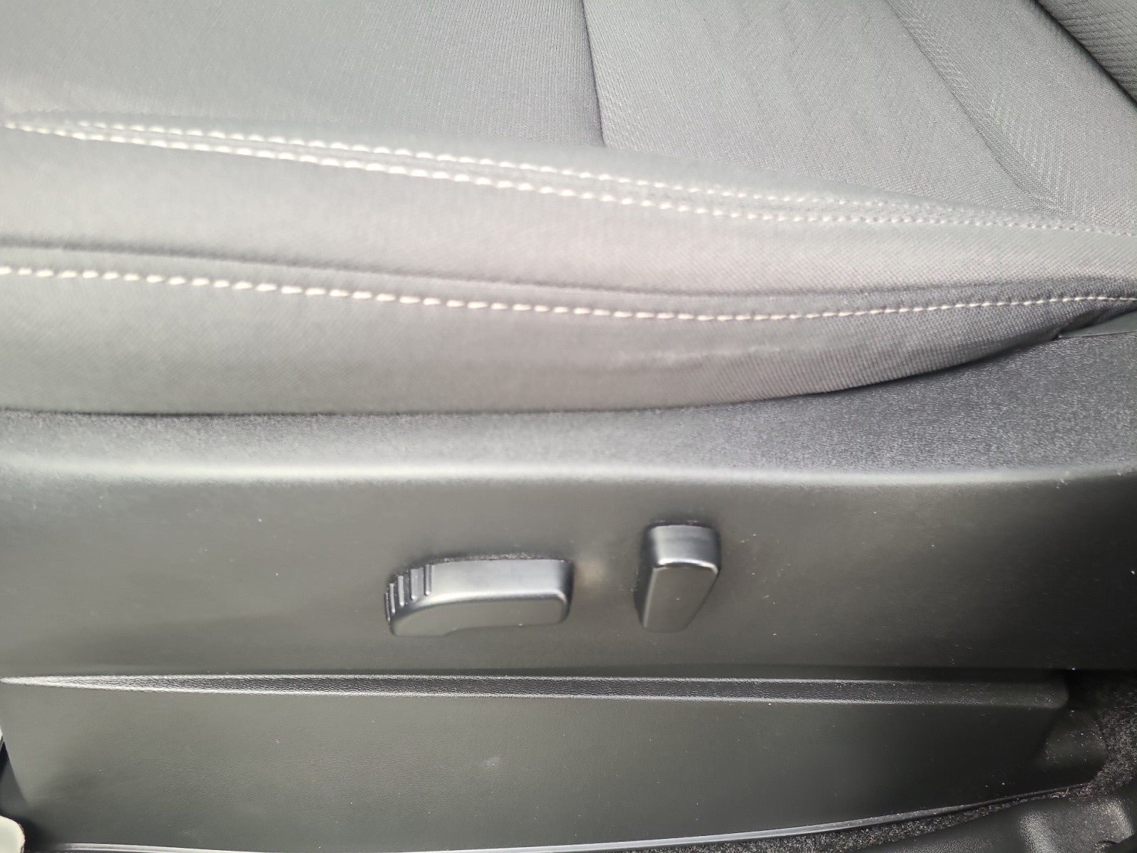 2022 Nissan Frontier SV 4x4 Crew Cab | Tech Package