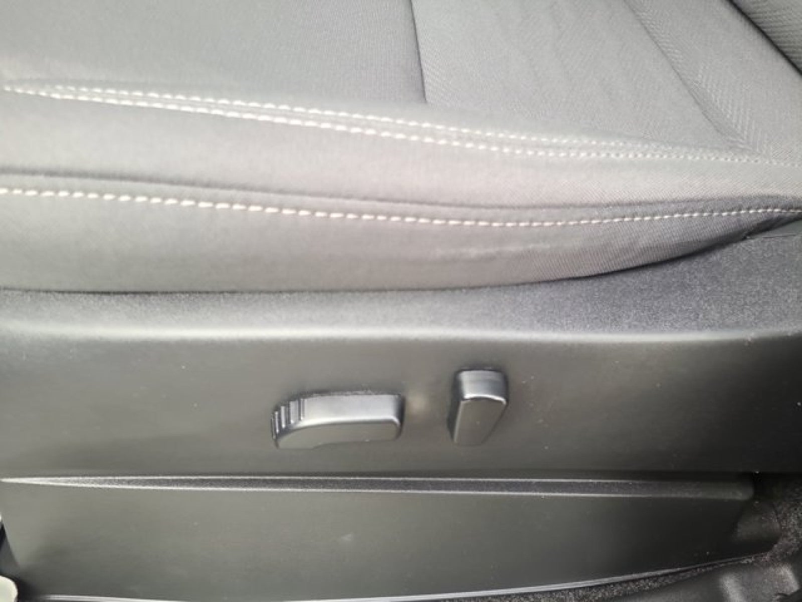 2022 Nissan Frontier SV 4x4 Crew Cab | Tech Package