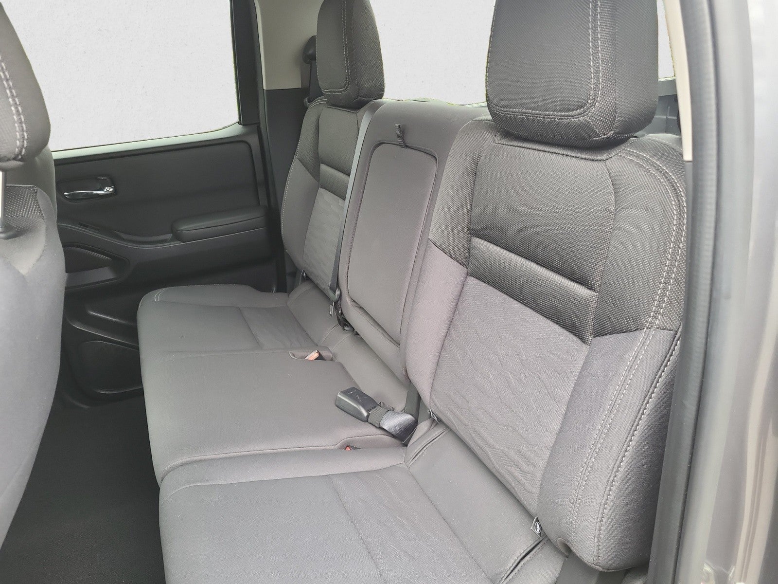 2022 Nissan Frontier SV 4x4 Crew Cab | Tech Package