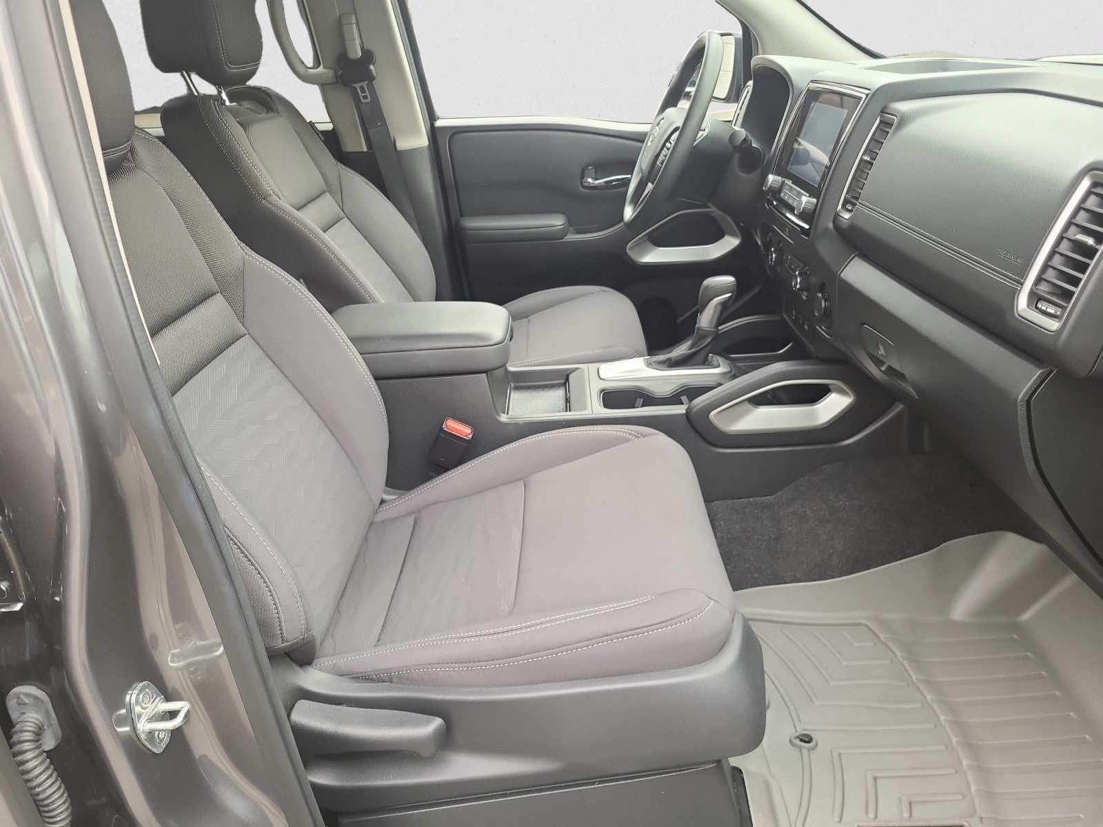 2022 Nissan Frontier SV 4x4 Crew Cab | Tech Package