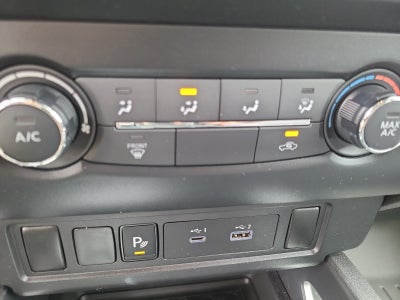 2022 Nissan Frontier SV 4x4 Crew Cab | Tech Package