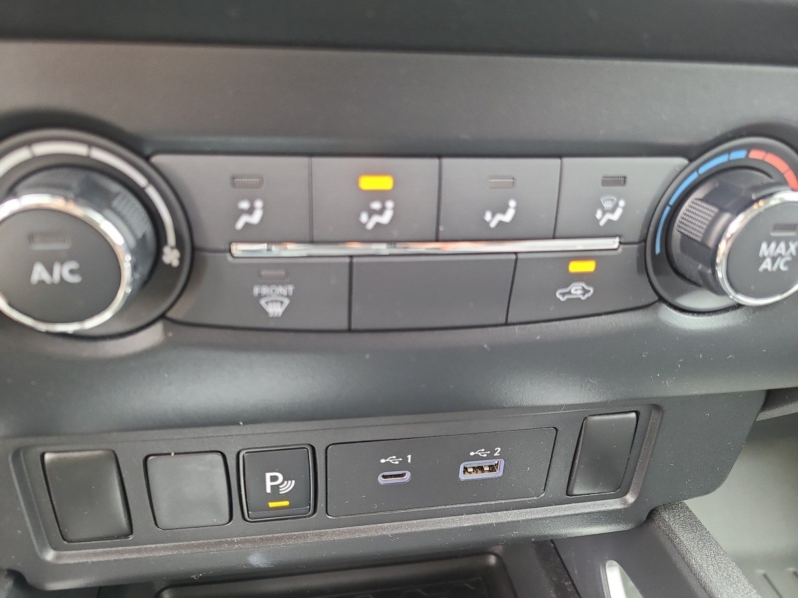 2022 Nissan Frontier SV 4x4 Crew Cab | Tech Package