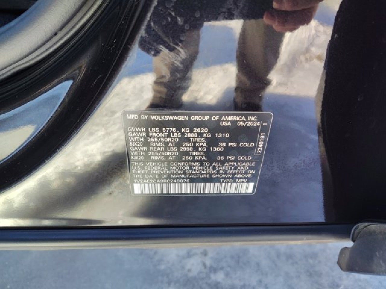 2024 Volkswagen Atlas Cross Sport 2.0T SEL R-Line 4Motion