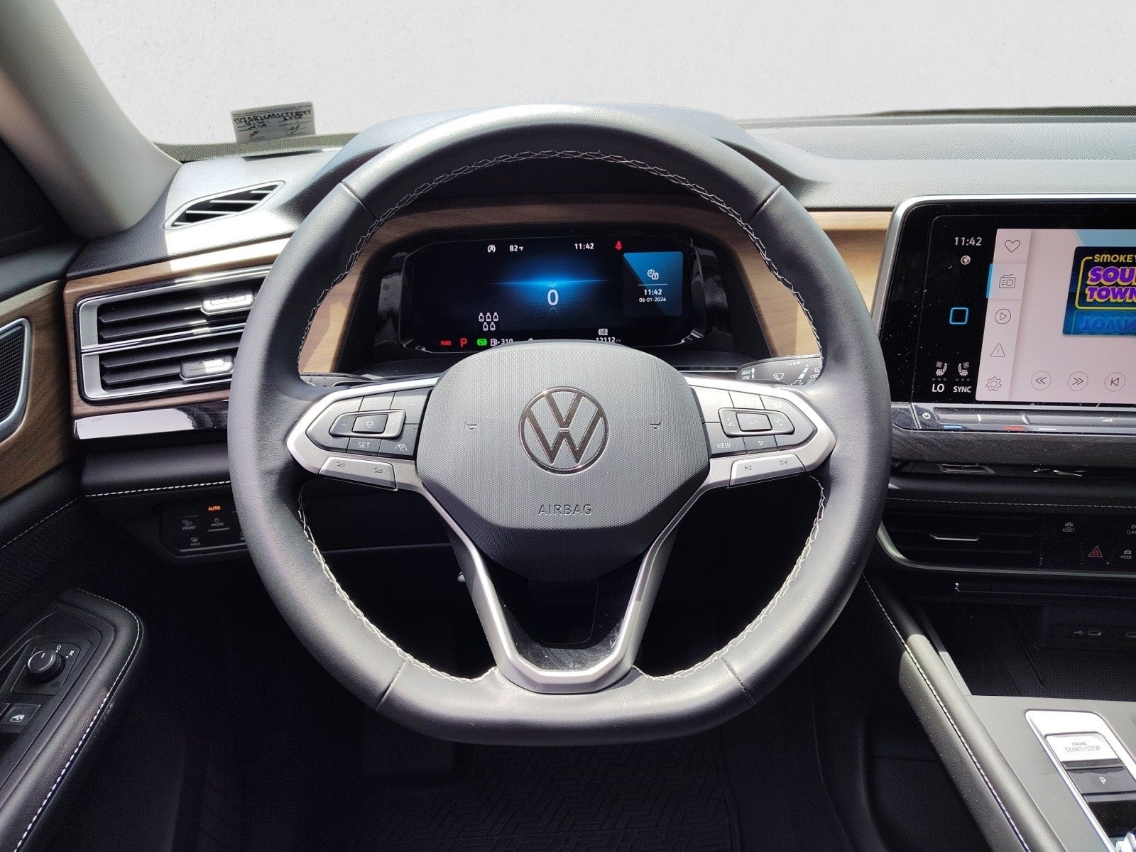 2025 Volkswagen Atlas 2.0T SE