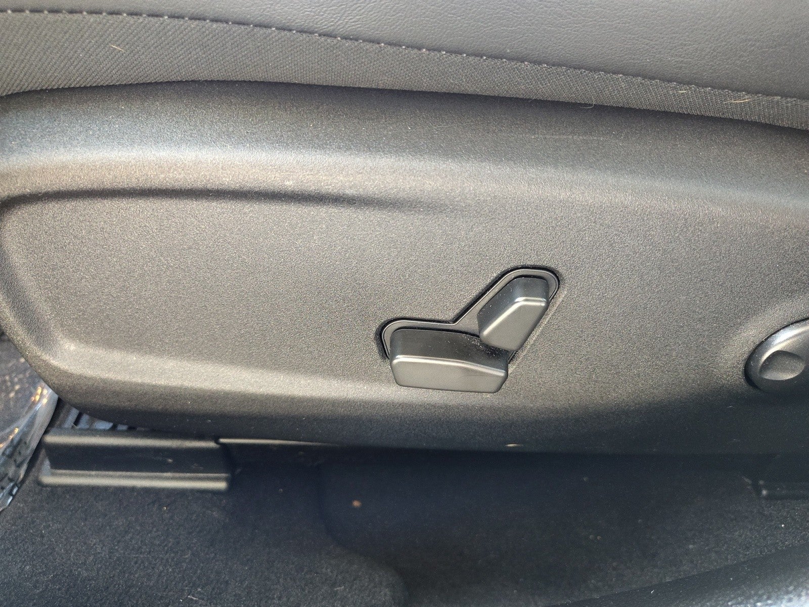 2023 Chrysler 300 Touring L