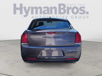 2023 Chrysler 300 Touring L