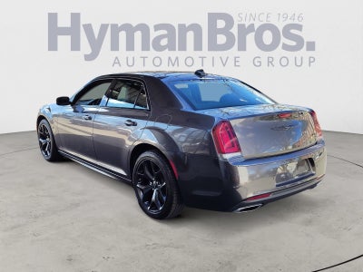 2023 Chrysler 300 Touring L