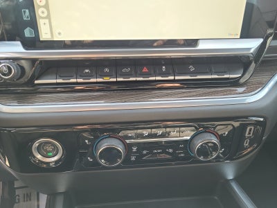 2022 Chevrolet Silverado 1500 4WD Crew Cab RST | Z71, 20 Black Wheels