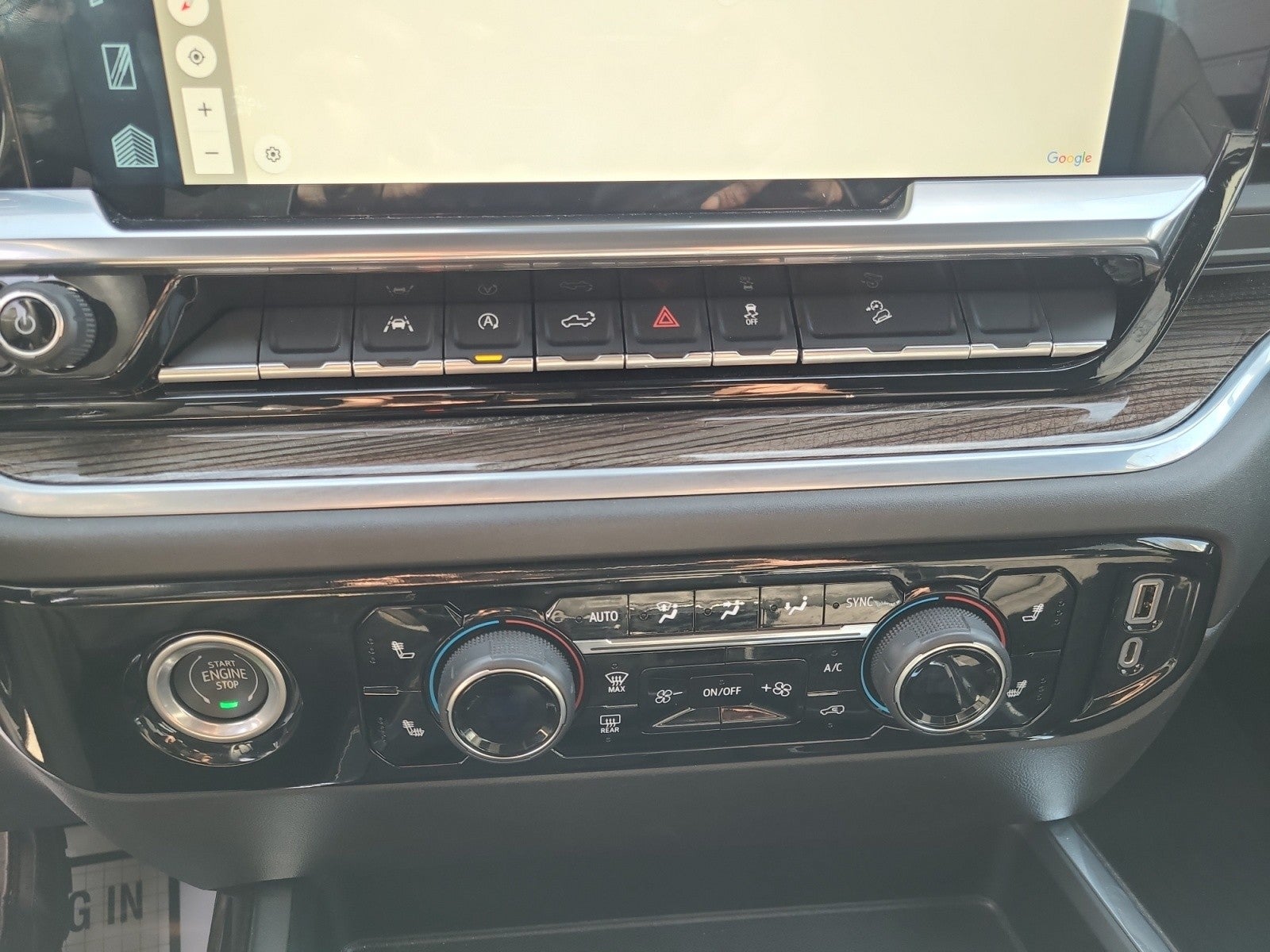 2022 Chevrolet Silverado 1500 4WD Crew Cab RST | Z71, 20 Black Wheels