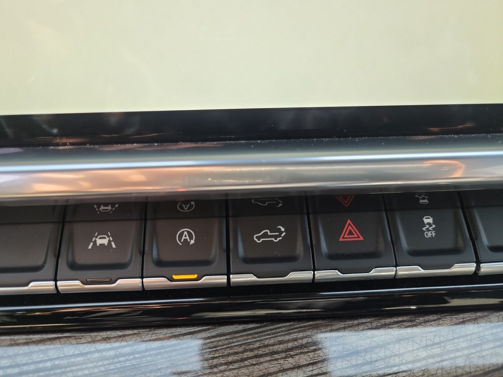 2022 Chevrolet Silverado 1500 4WD Crew Cab RST | Z71, 20 Black Wheels