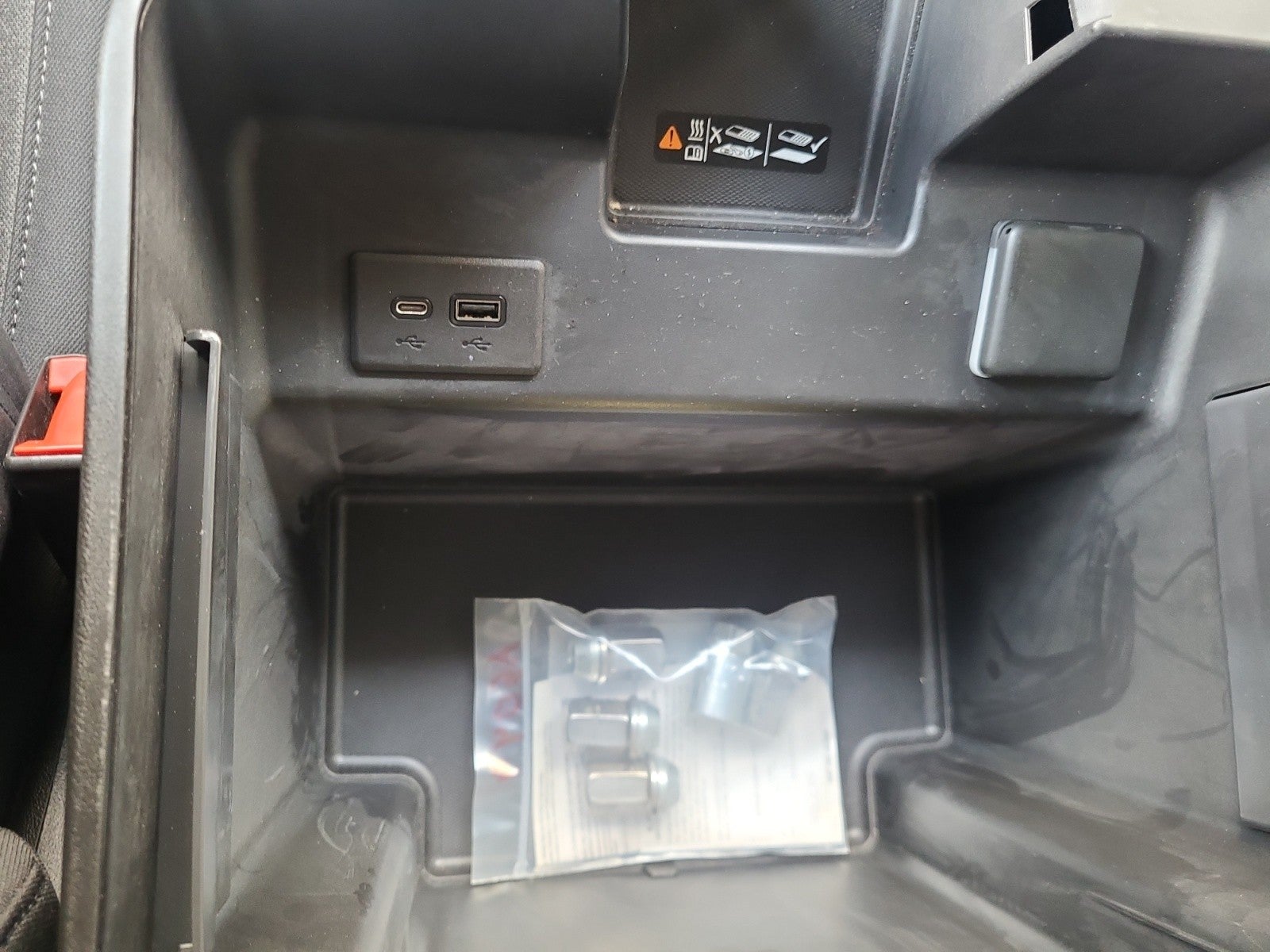 2022 Chevrolet Silverado 1500 4WD Crew Cab RST | Z71, 20 Black Wheels