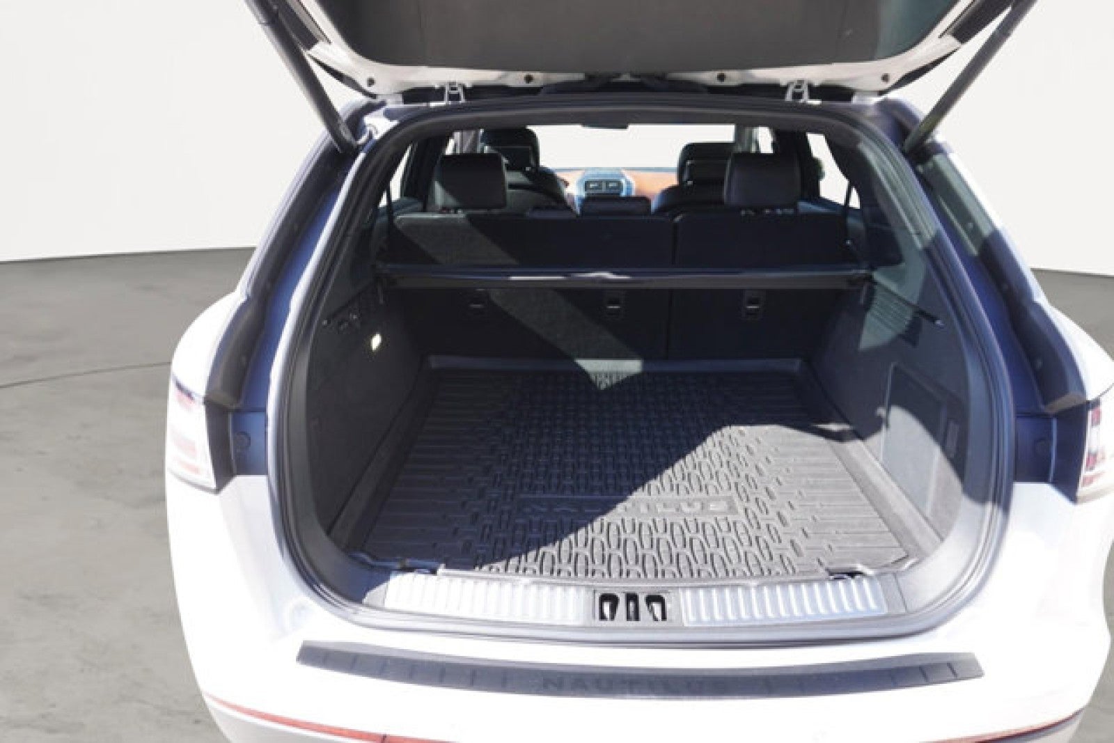 2019 Lincoln Nautilus Black Label AWD | $67K MSRP