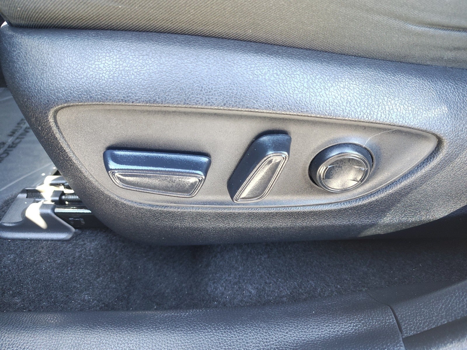 2023 Toyota RAV4 XLE | Moonroof