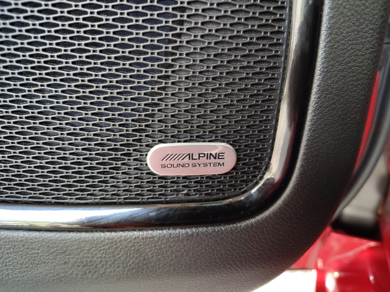 2023 Jeep Compass High Altitude 4x4 | Driver Assist, Elite interior