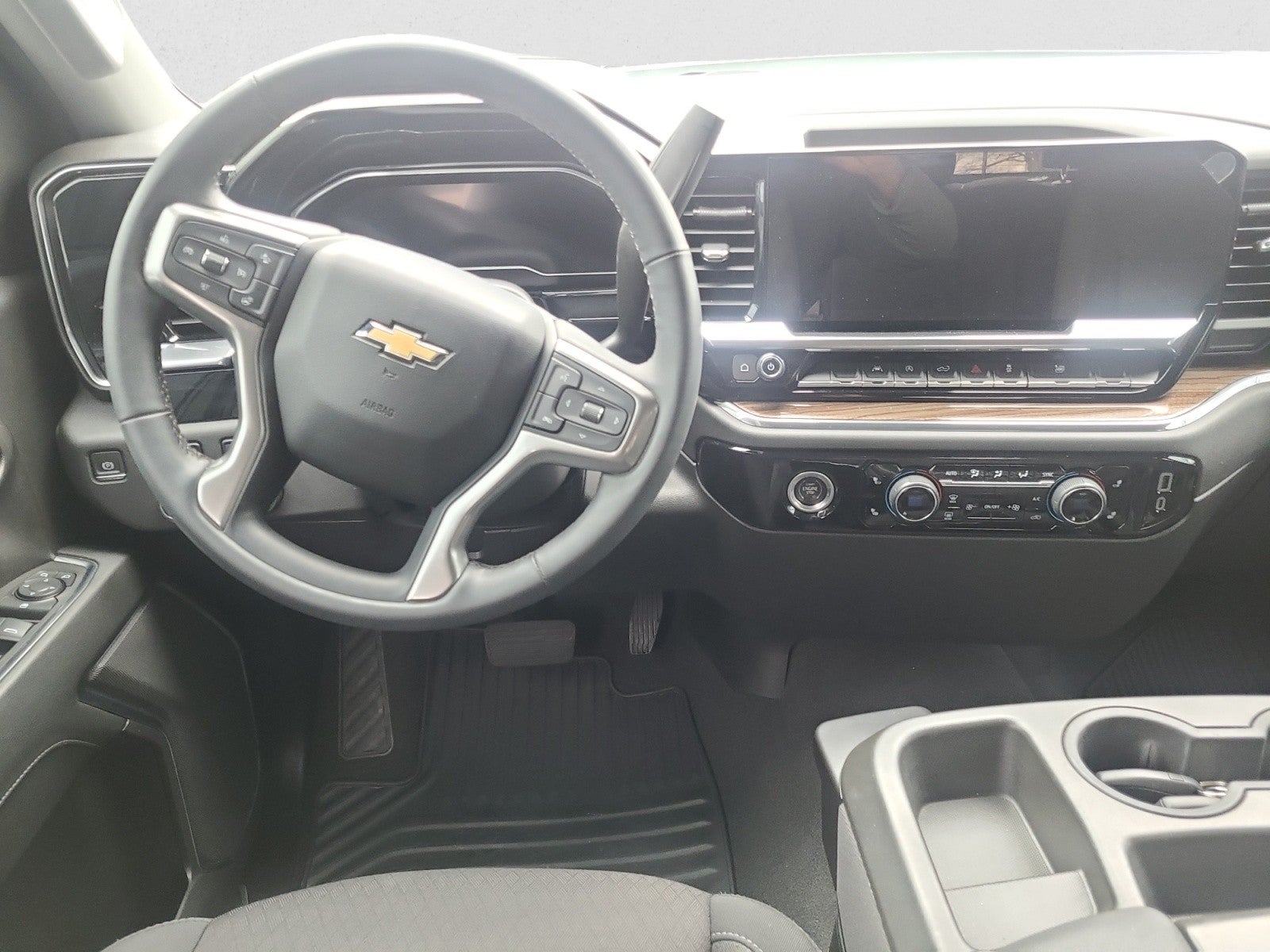 2024 Chevrolet Silverado 1500 4WD Crew Cab LT | 20 Wheel package