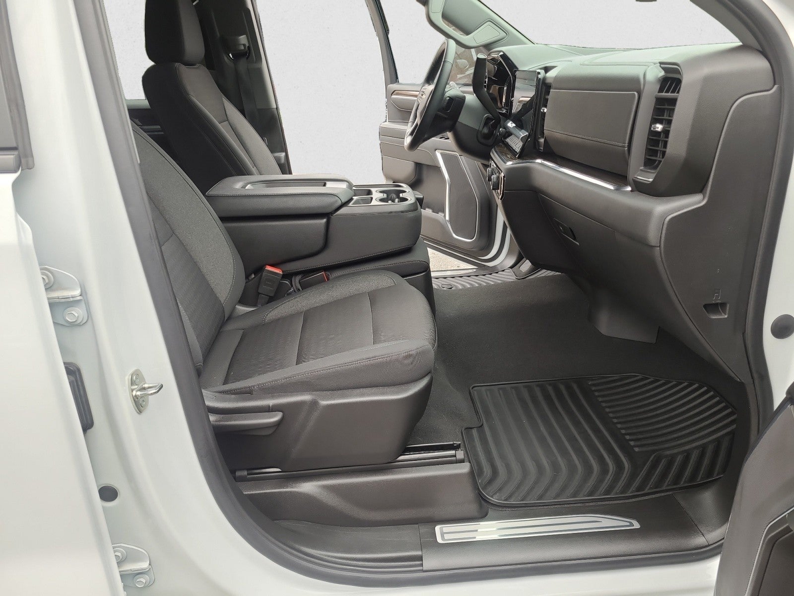 2024 Chevrolet Silverado 1500 4WD Crew Cab LT | 20 Wheel package