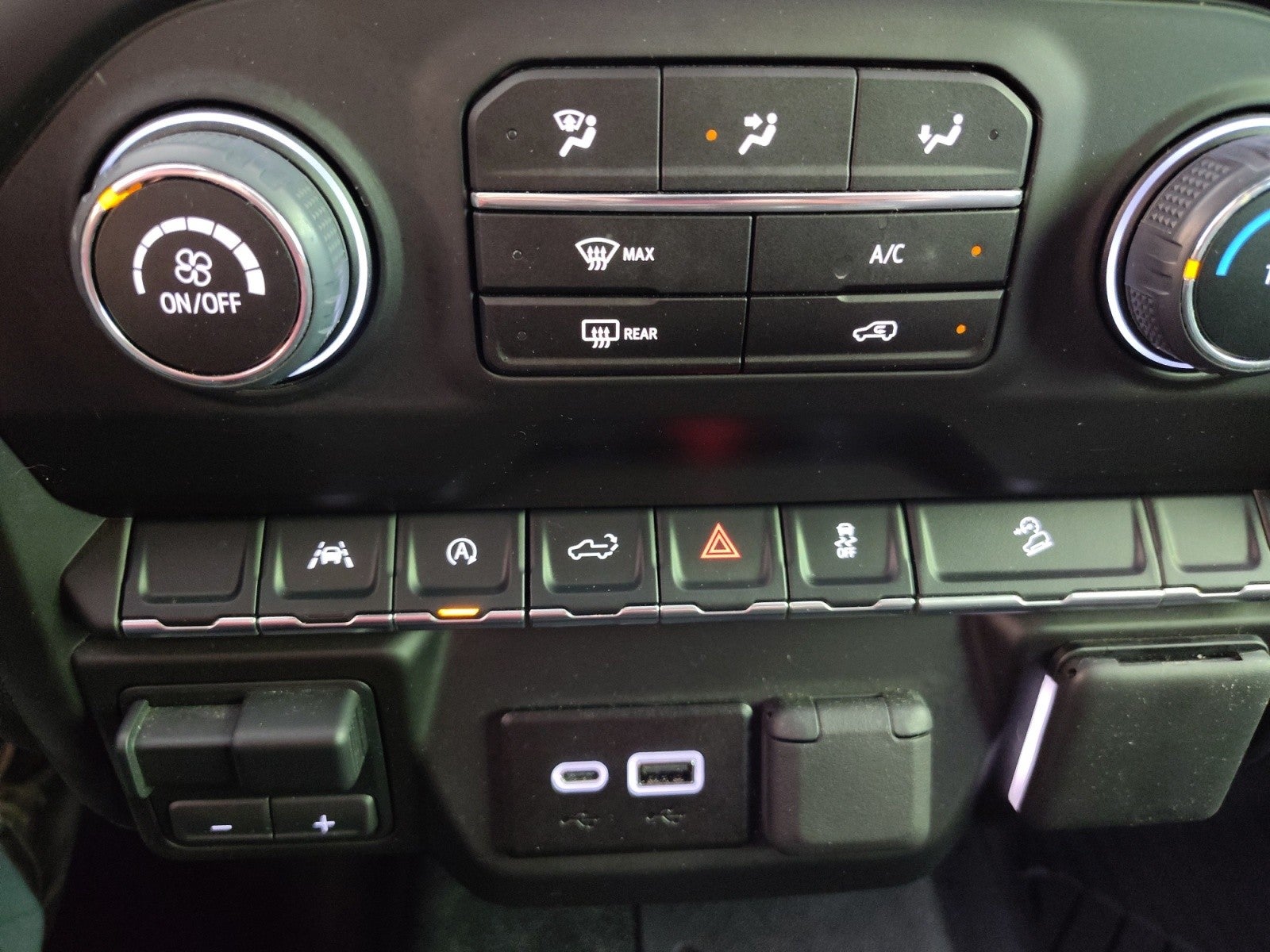 2025 Chevrolet Silverado 1500 Custom Trail Boss 4WD