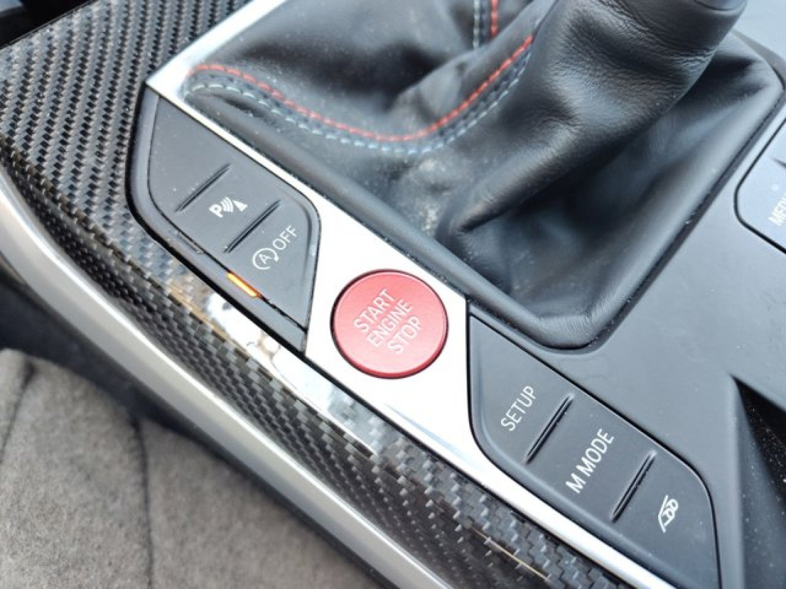 2024 BMW M2 Carbon Roof, Live Cockpit Pro, Manual