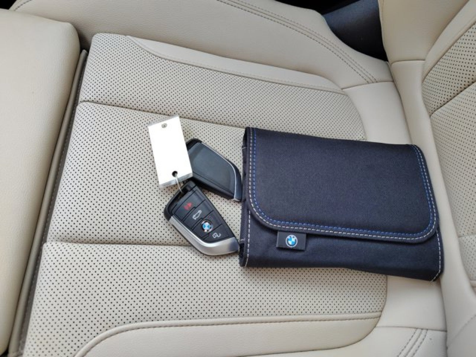 2023 BMW 3 Series 330i | park assist, driver assist