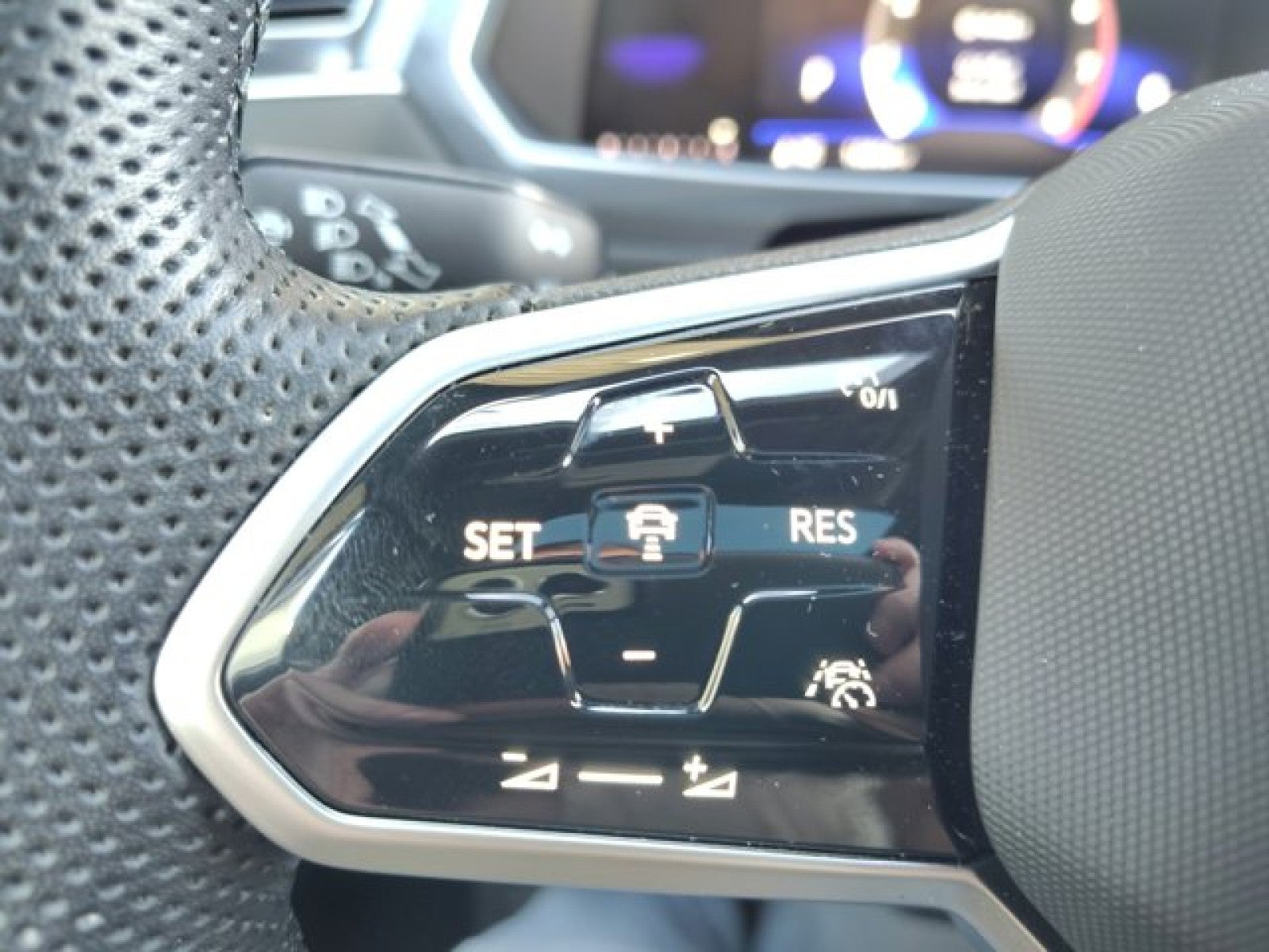 2024 Volkswagen Tiguan SE R-Line Black 4Motion