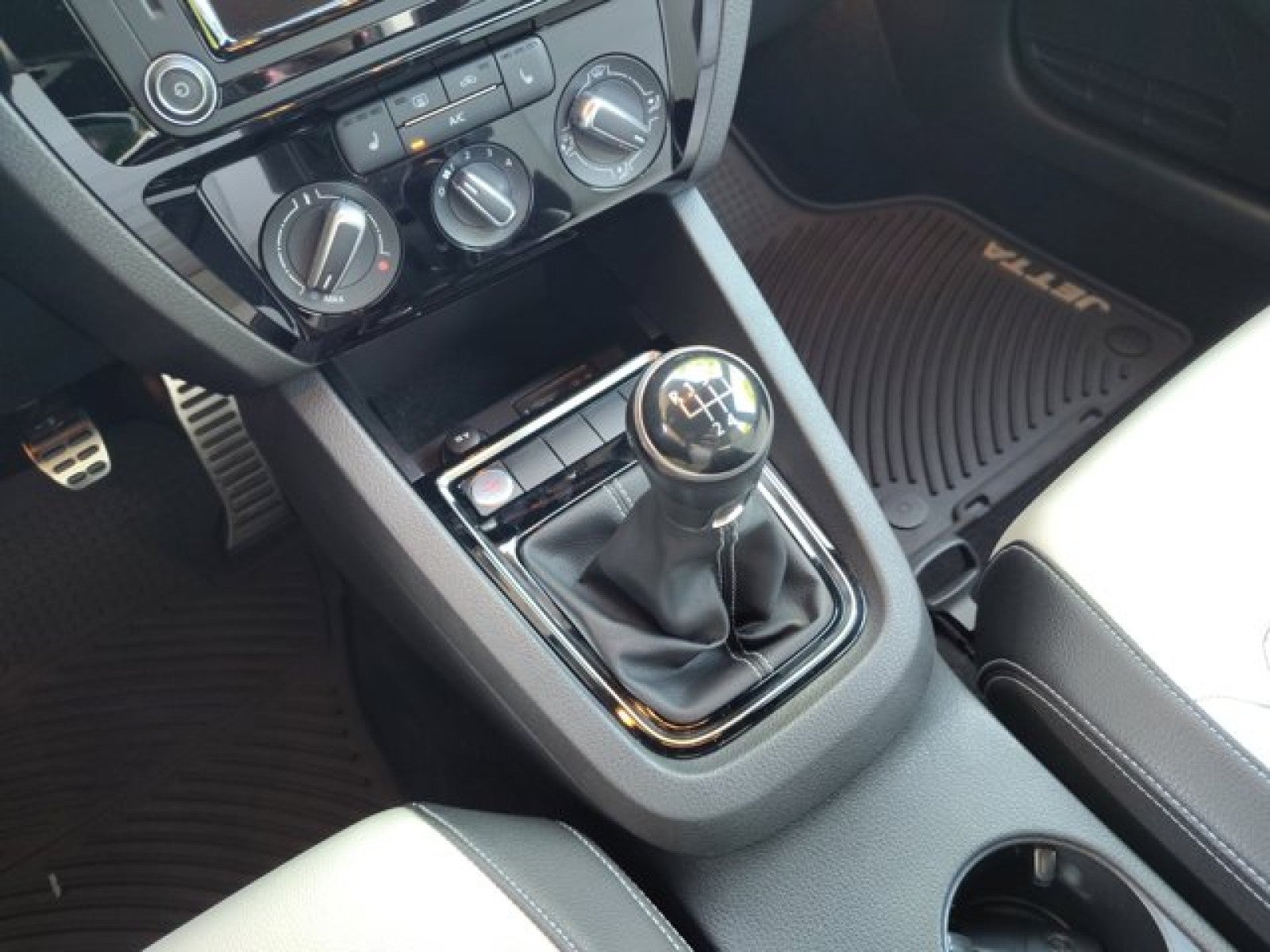 2016 Volkswagen Jetta 1.8T Sport