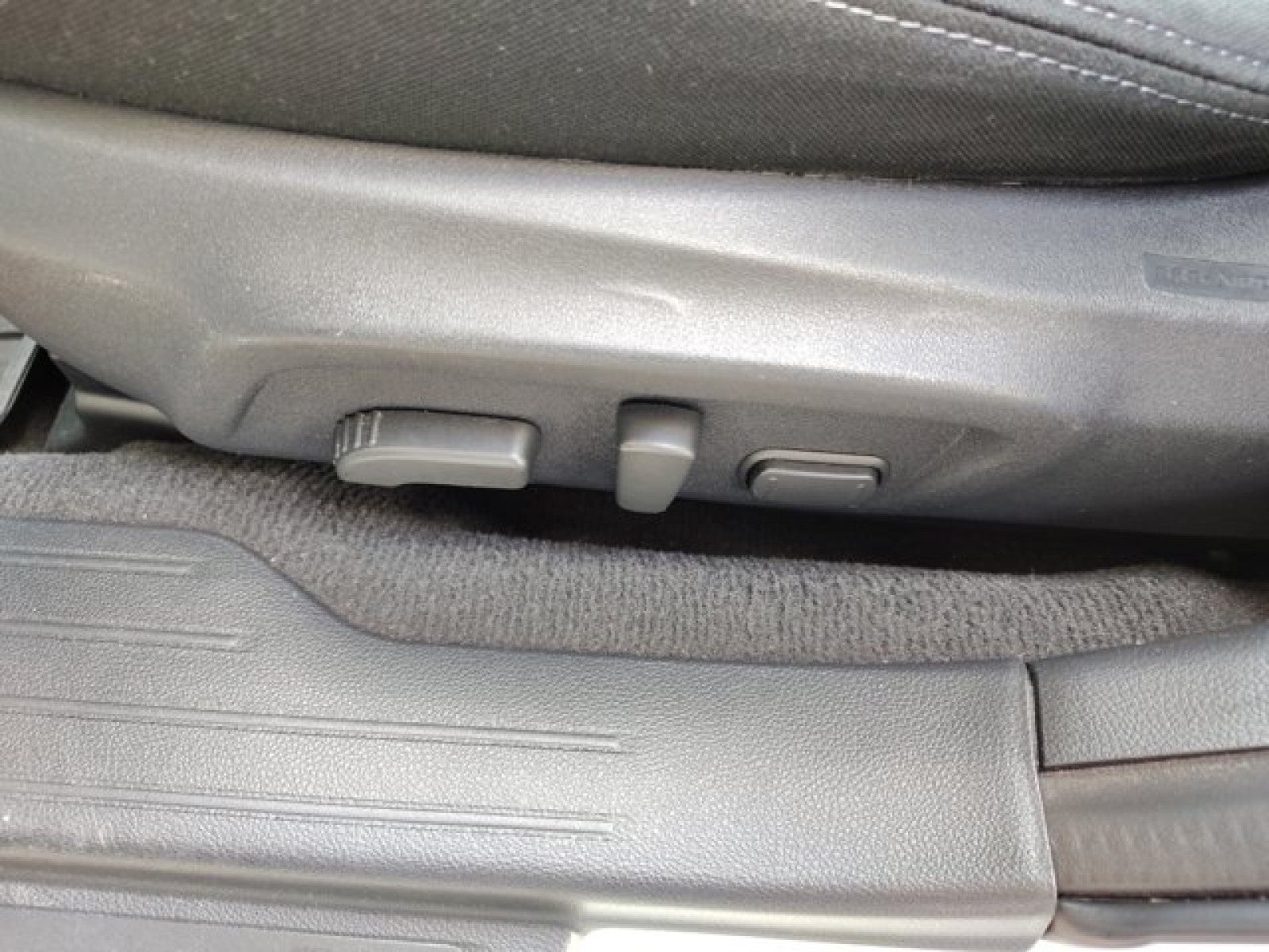 2019 Subaru Outback Premium | Moonroof, Nav