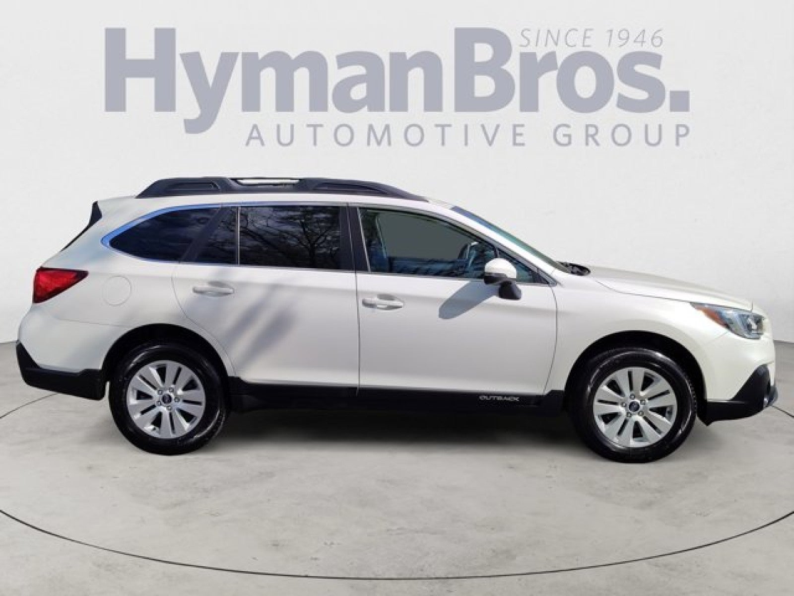 2019 Subaru Outback Premium | Moonroof, Nav