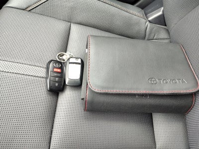 2025 Toyota Camry XLE | Pano Roof