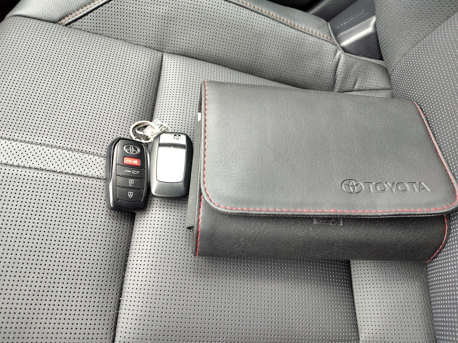 2025 Toyota Camry XLE | Pano Roof