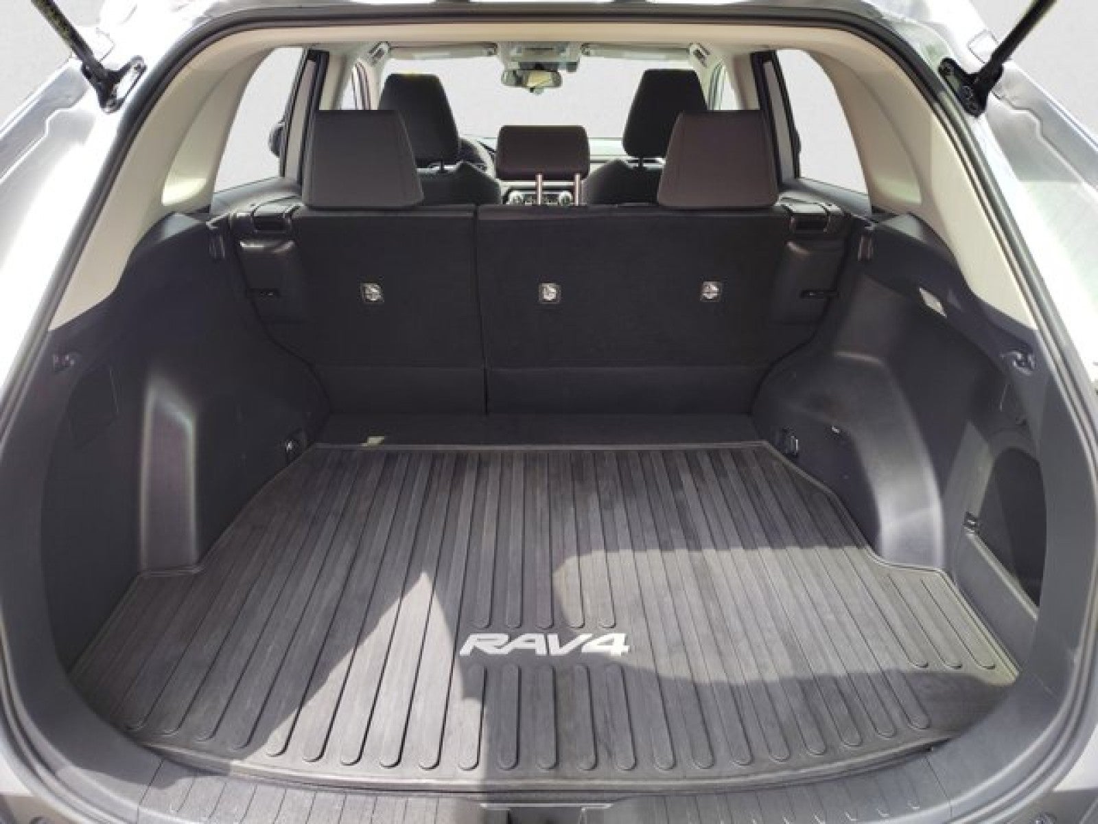 2021 Toyota RAV4 Hybrid XLE Premium AWD