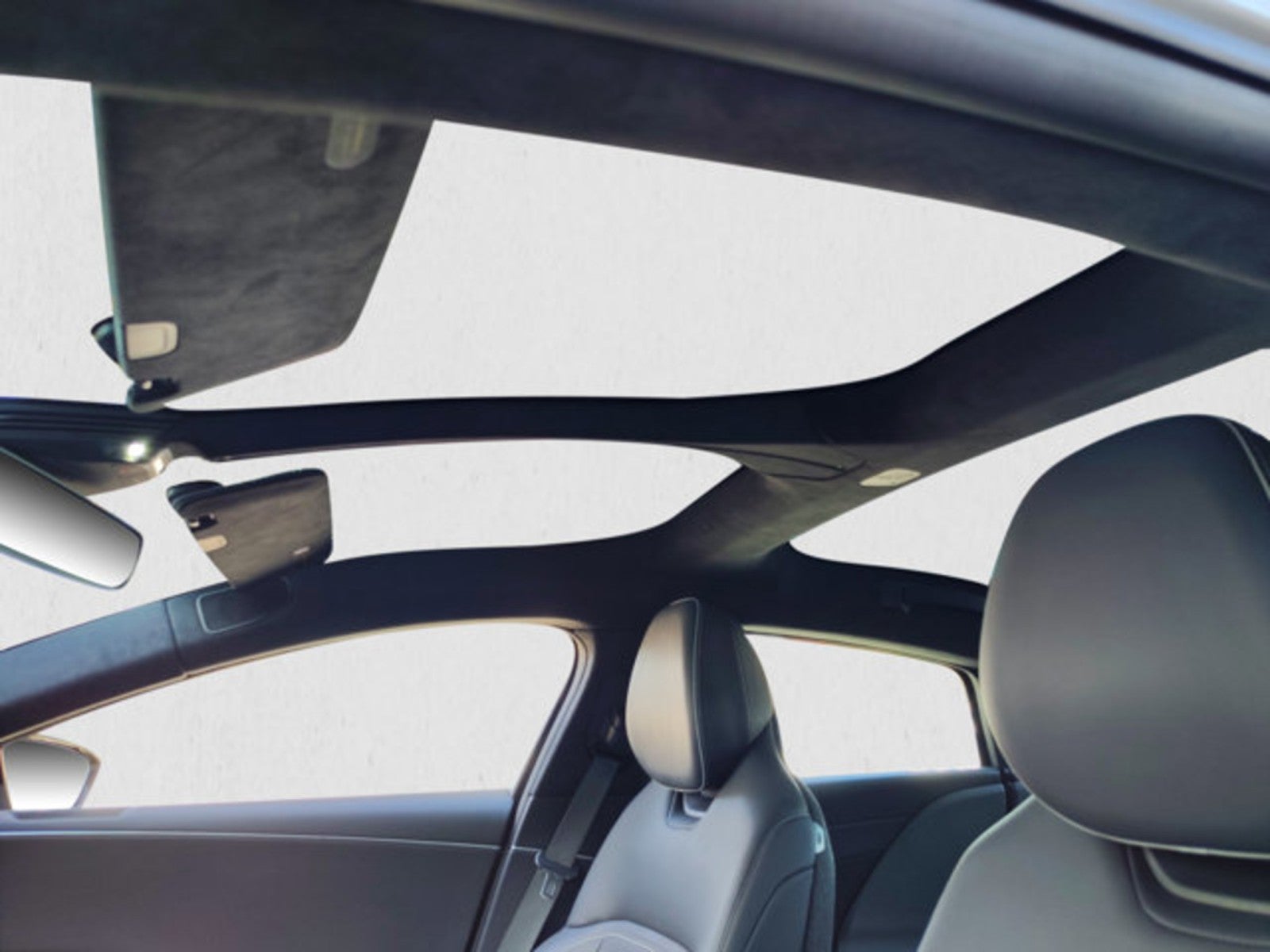 2025 Lucid Air Touring AWD | Glass Canopy, Surreal Sound Pro