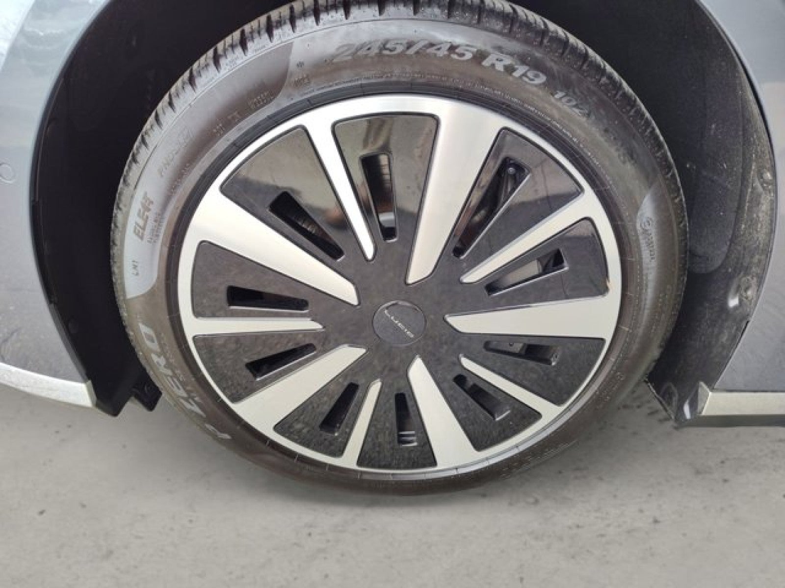 2024 Lucid Air Touring AWD | Tahoe interior