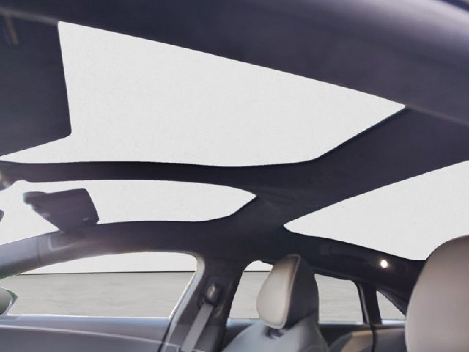 2025 Lucid Air Touring AWD | Glass Canopy, Dream Drive Premium
