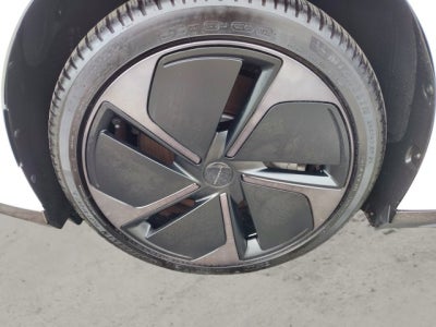 2024 Lucid Air Touring AWD | Tahoe interior, 20 Stealth Wheels