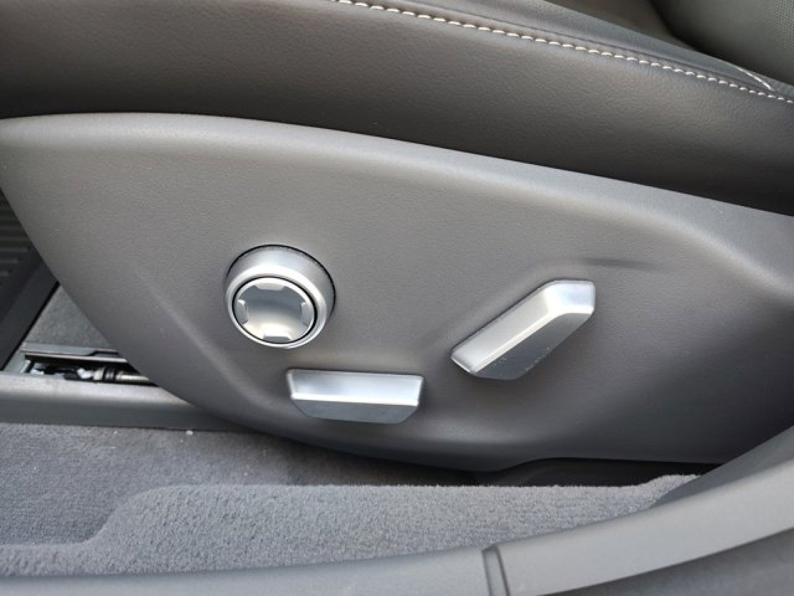 2025 Lucid Air Touring AWD | Dream Drive Pro, $86k MSRP