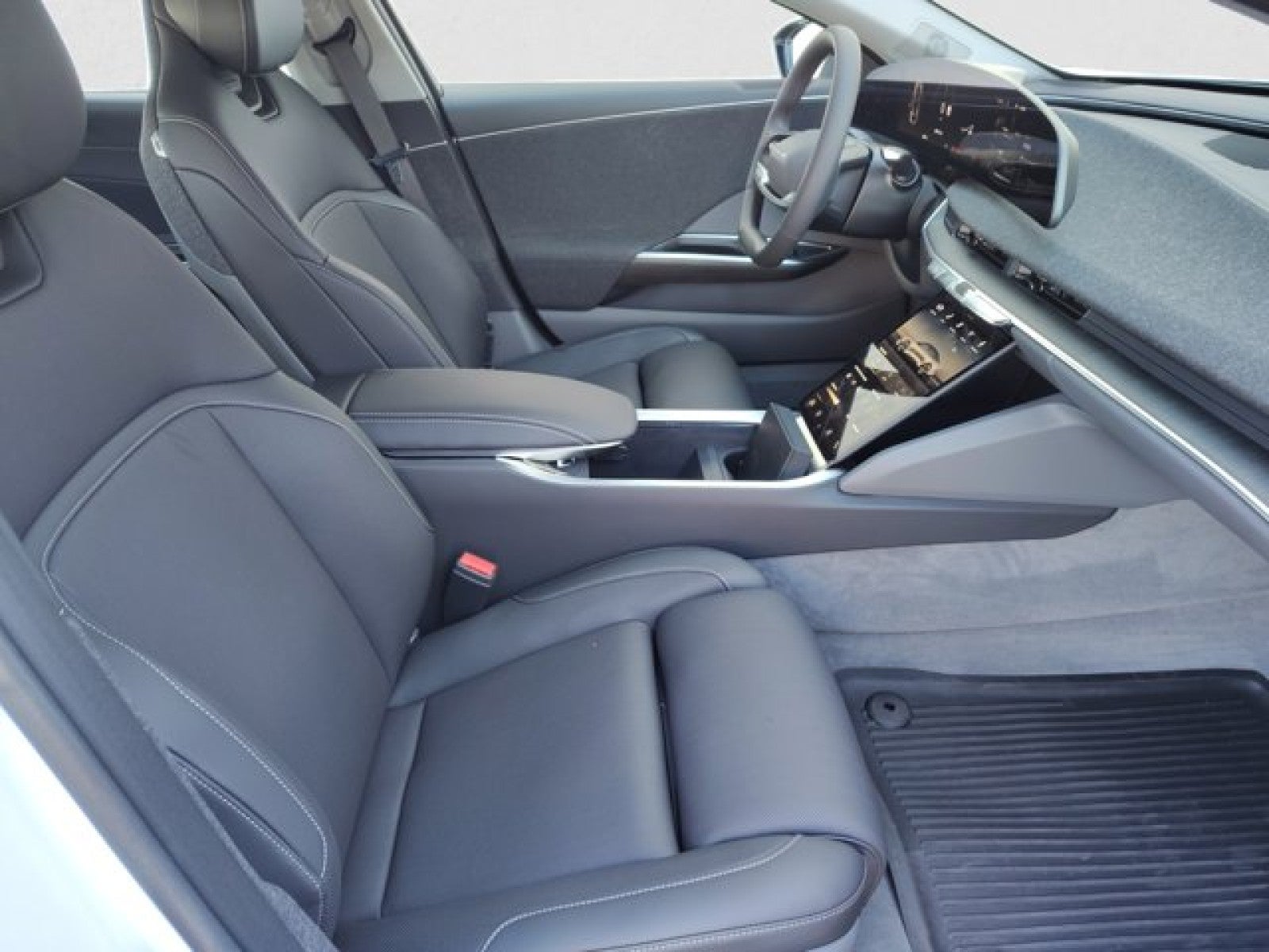 2025 Lucid Air Touring AWD | Dream Drive Pro, $86k MSRP