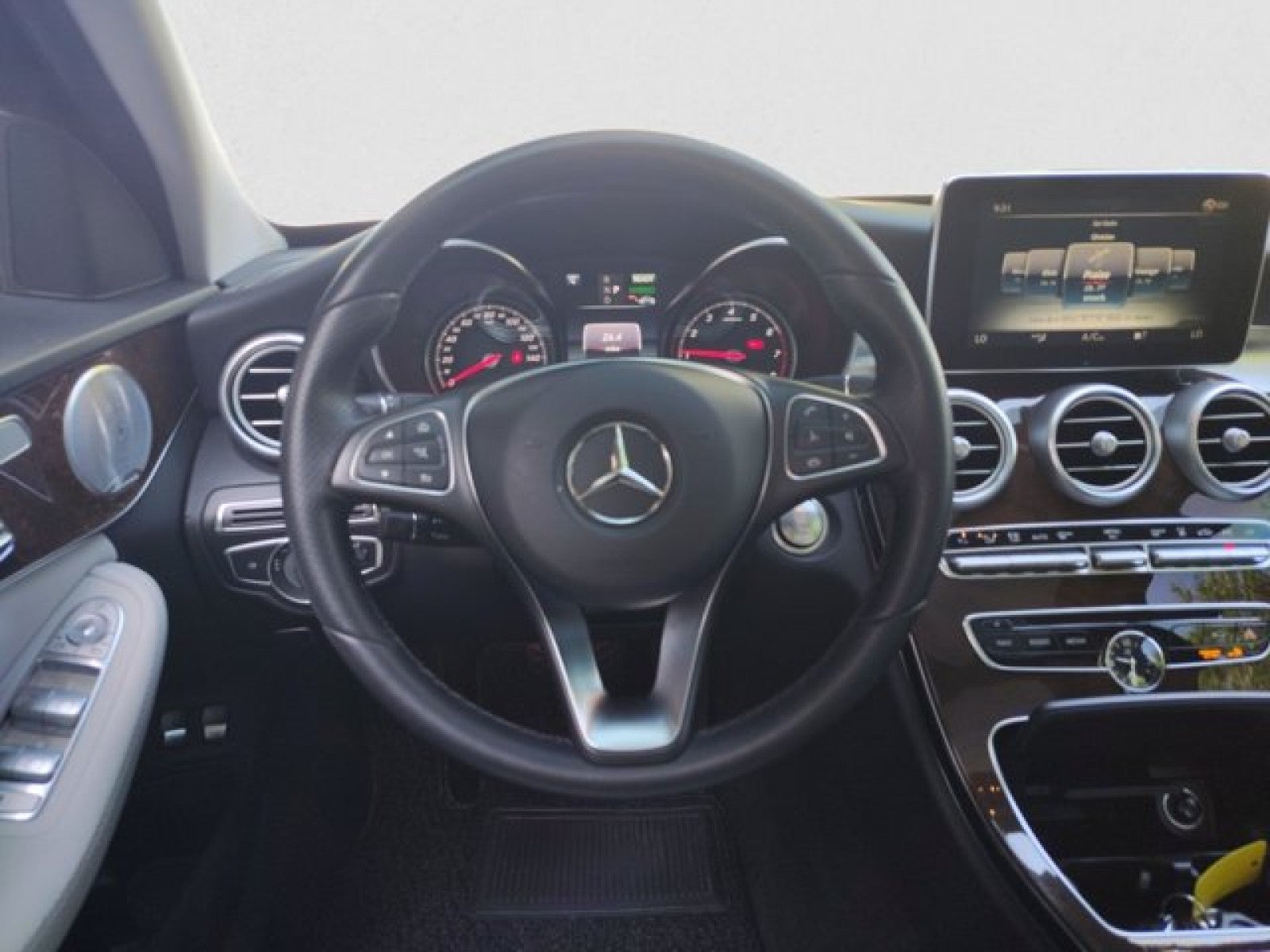 2017 Mercedes-Benz C-Class C 350e | P3 Package, Pano Roof