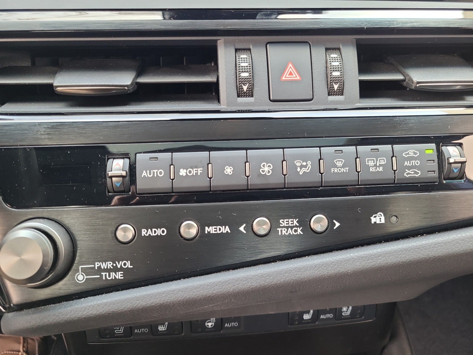 2023 Lexus ES ES 350 F SPORT Handling