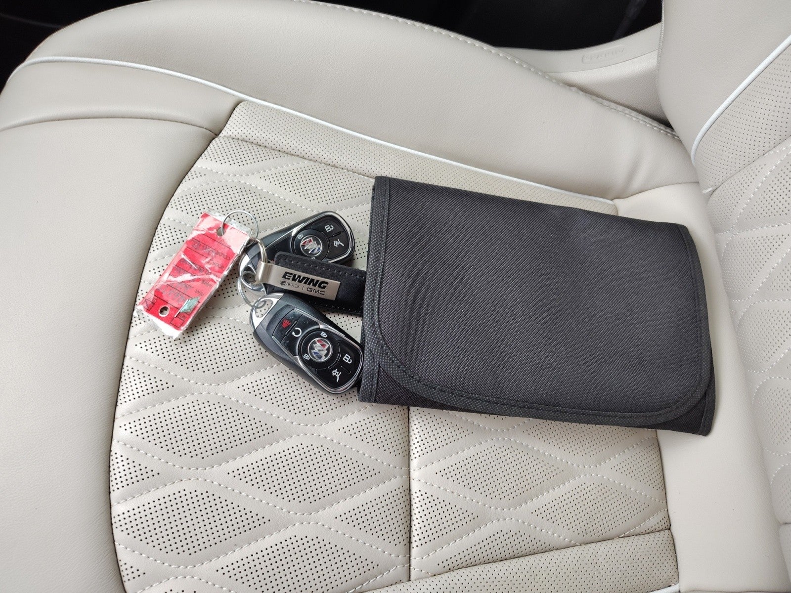 2023 Buick Enclave Avenir AWD | Tech Paclage