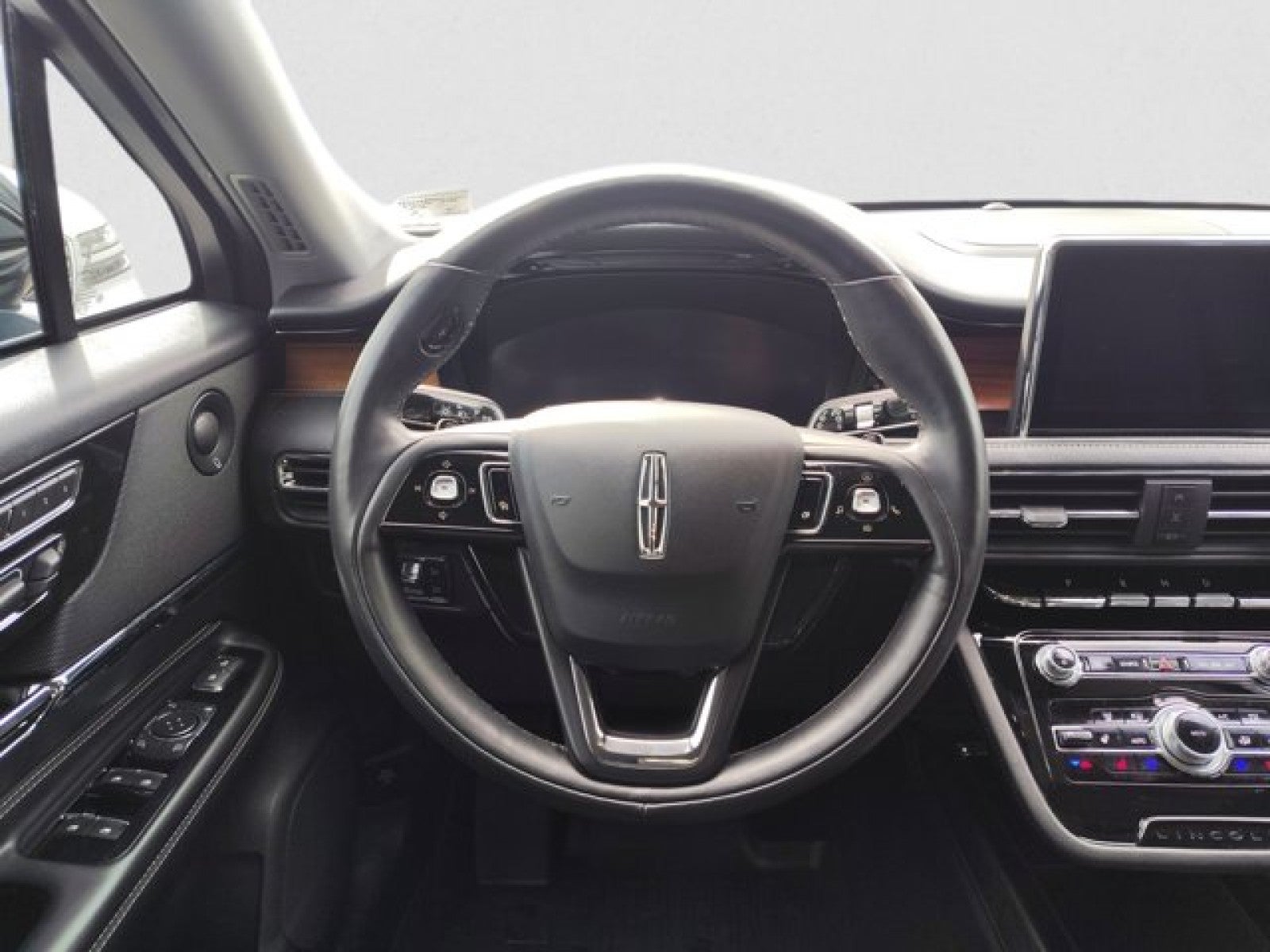 2022 Lincoln Corsair Reserve AWD | Elements, tech, lux, $56k msrp