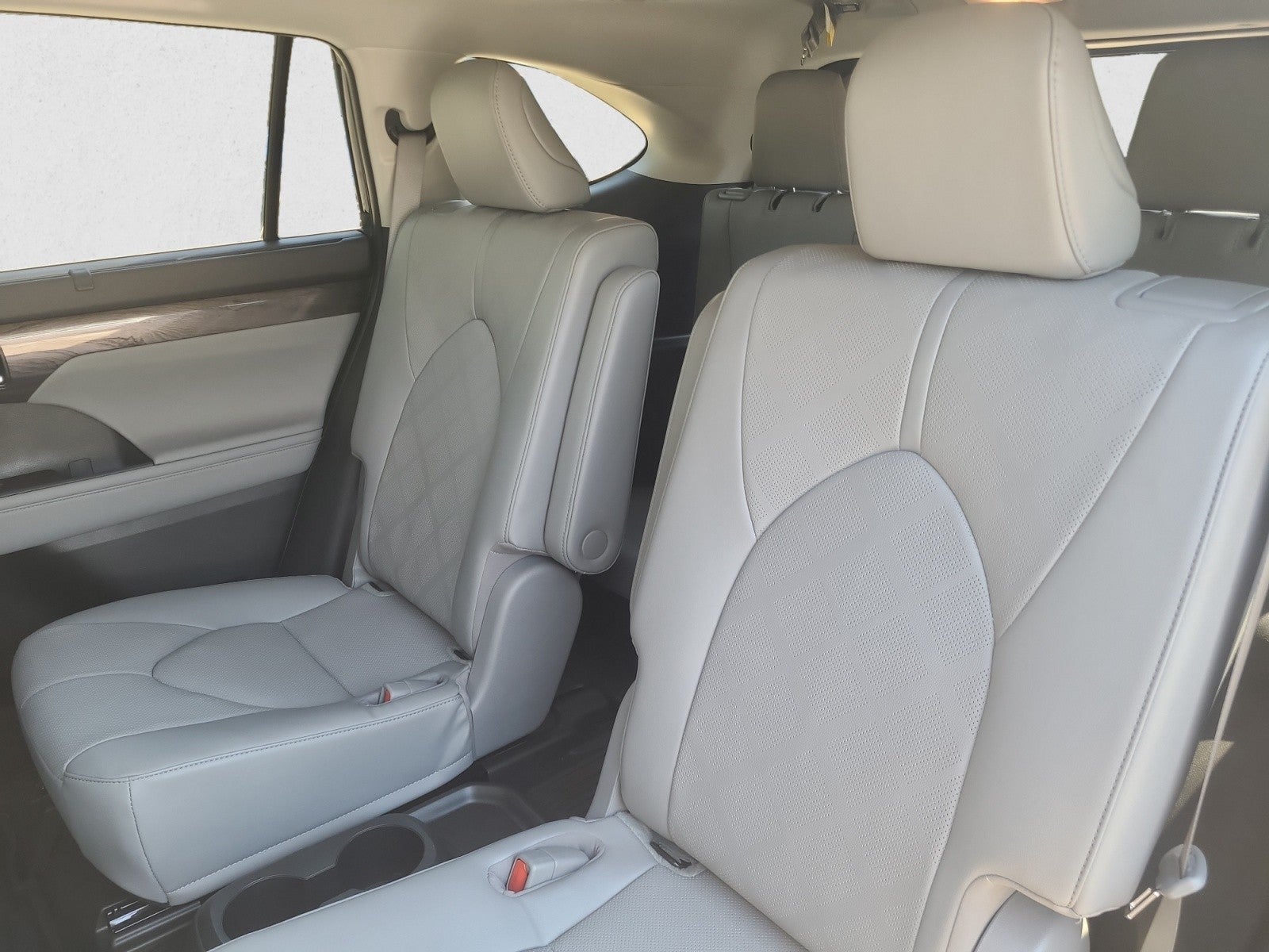 2023 Toyota Highlander Hybrid Platinum AWD