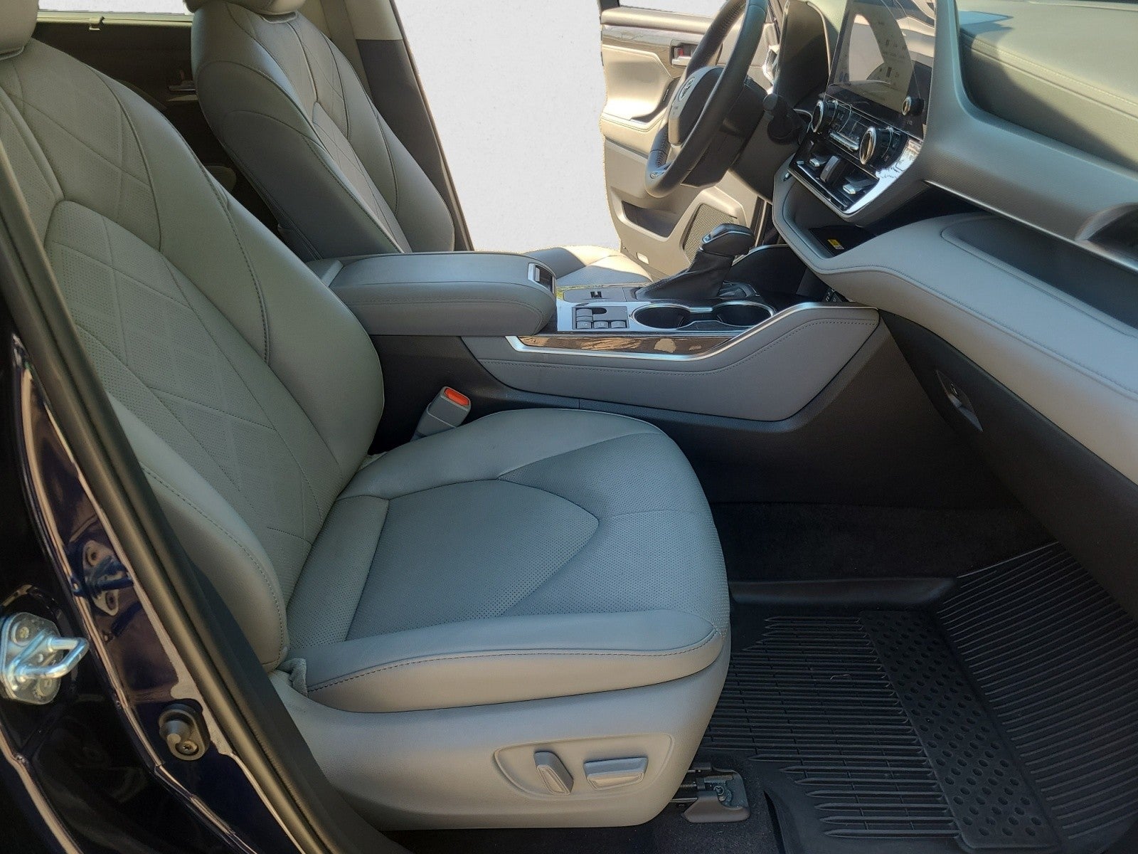 2023 Toyota Highlander Hybrid Platinum AWD
