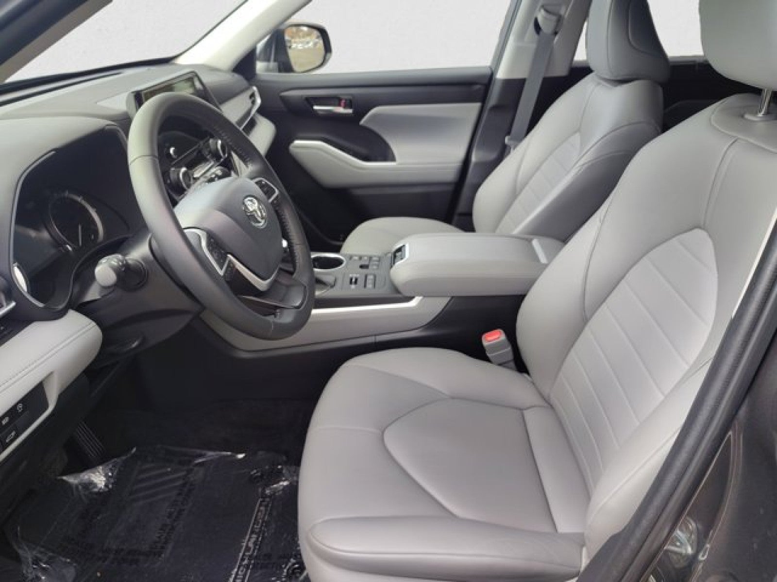 2023 Toyota Highlander XLE AWD