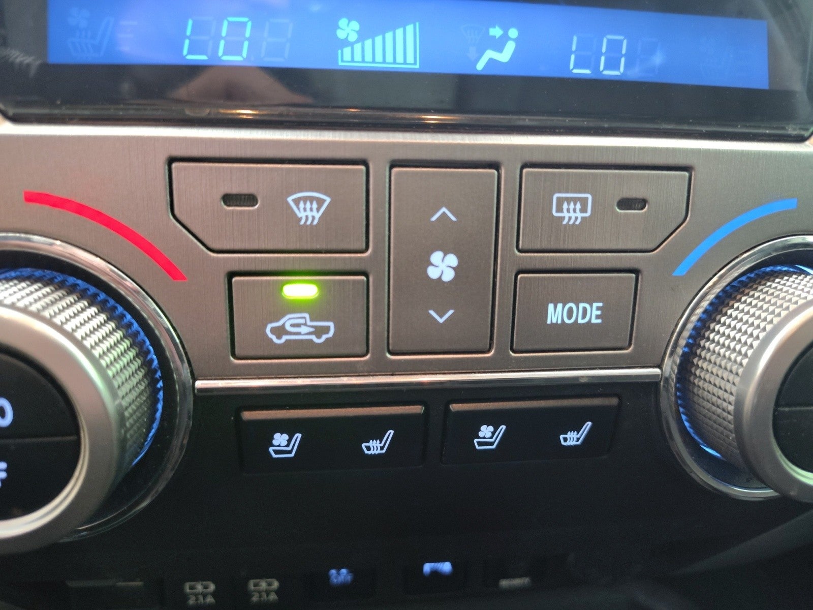 2020 Toyota Tundra 4WD Platinum CrewMax | Moonroof