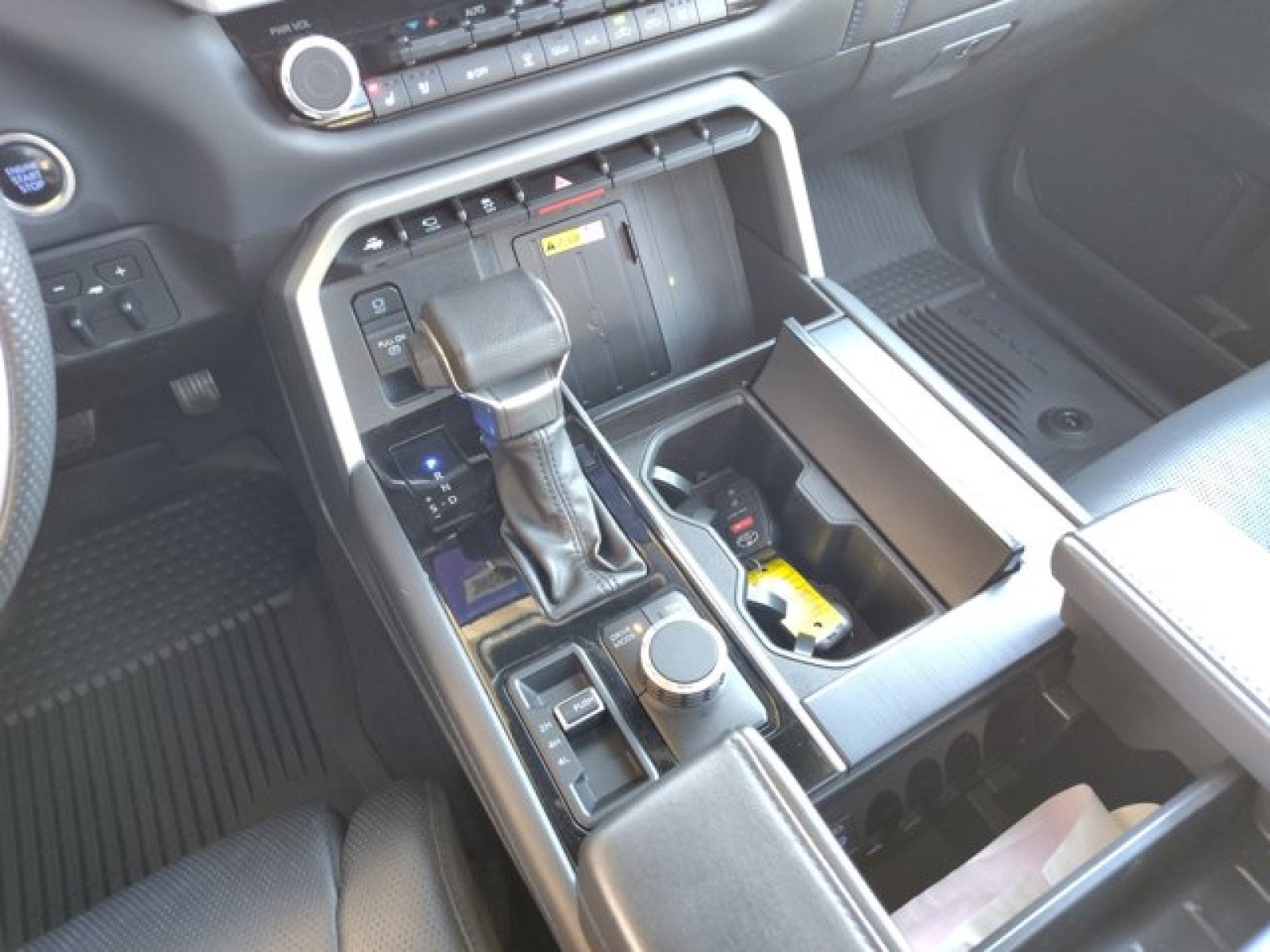 2023 Toyota Tundra 4WD Platinum CrewMax