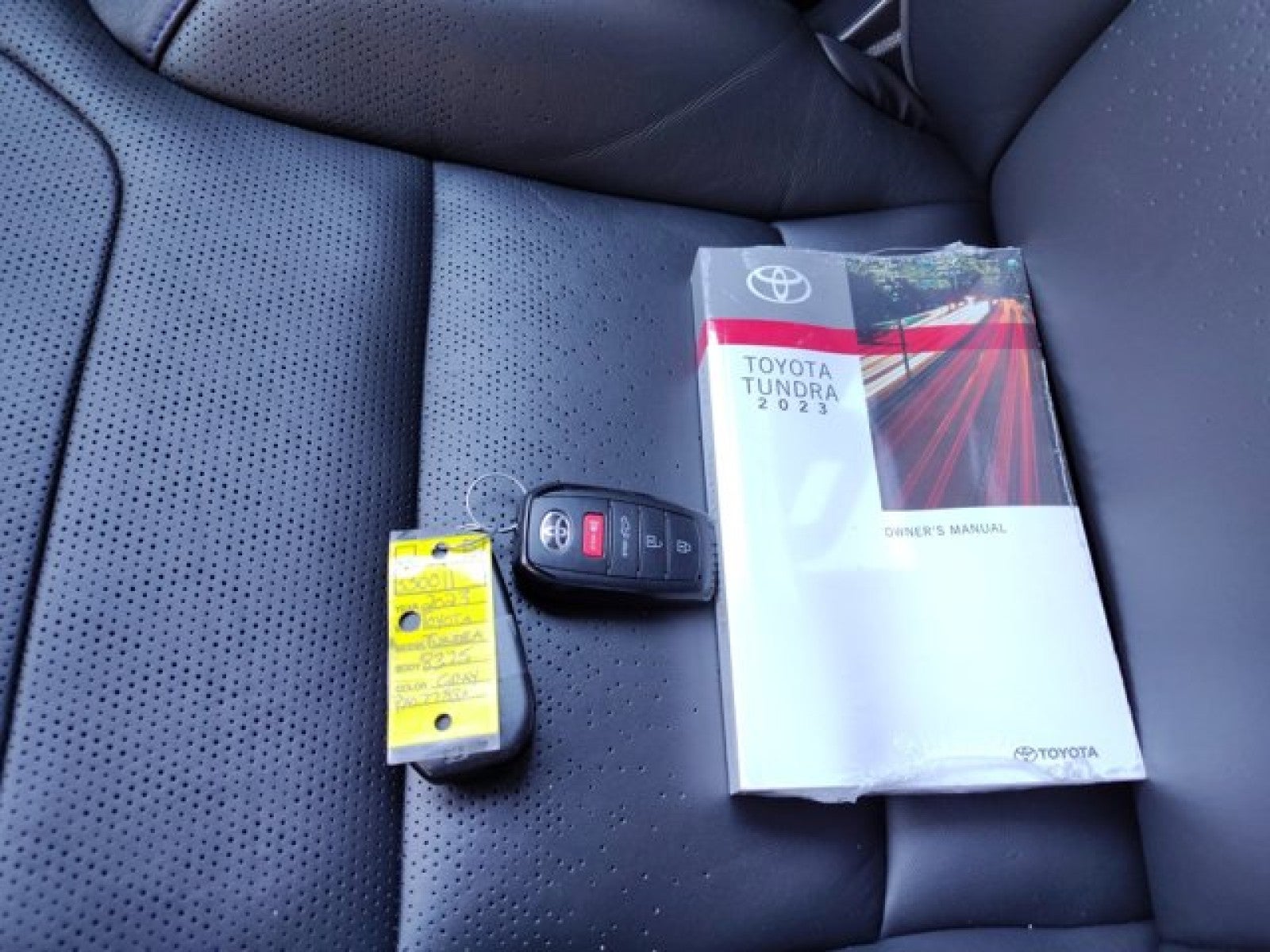 2023 Toyota Tundra 4WD Platinum CrewMax