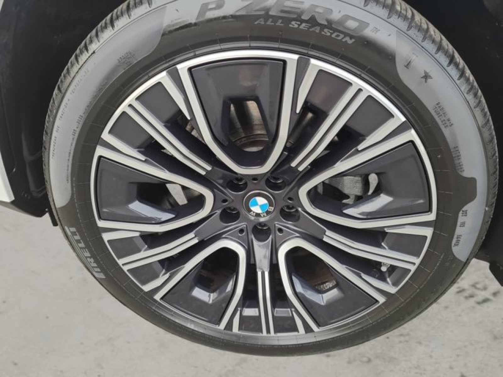 2025 BMW X3 30 xDrive, Drive assist, pearl paint